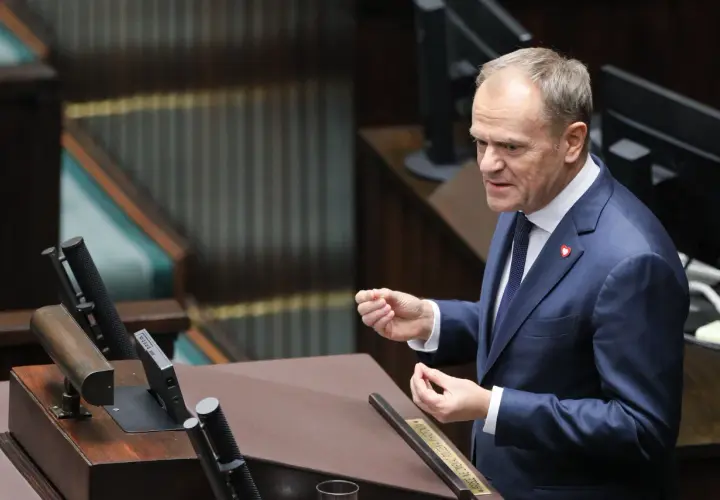 Kiedy rządził Tusk? Daty, koalicje i kluczowe wydarzenia