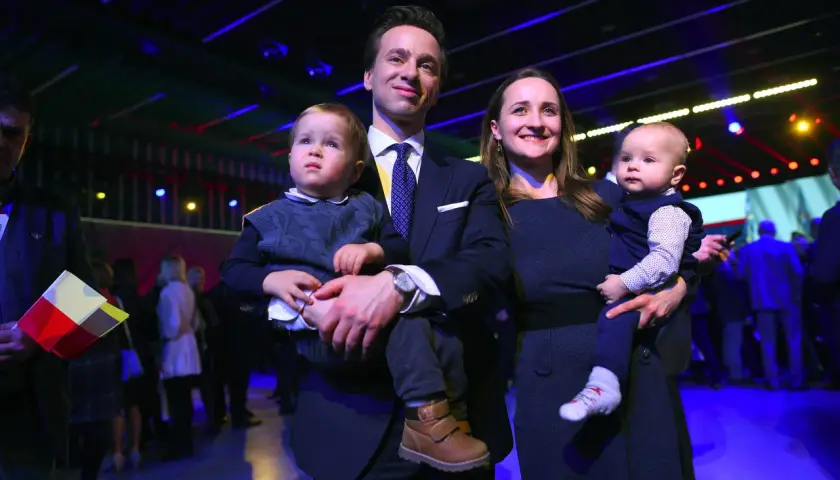 Krzysztof Bosak: Ile ma dzieci? Poznaj szczegóły rodziny polityka