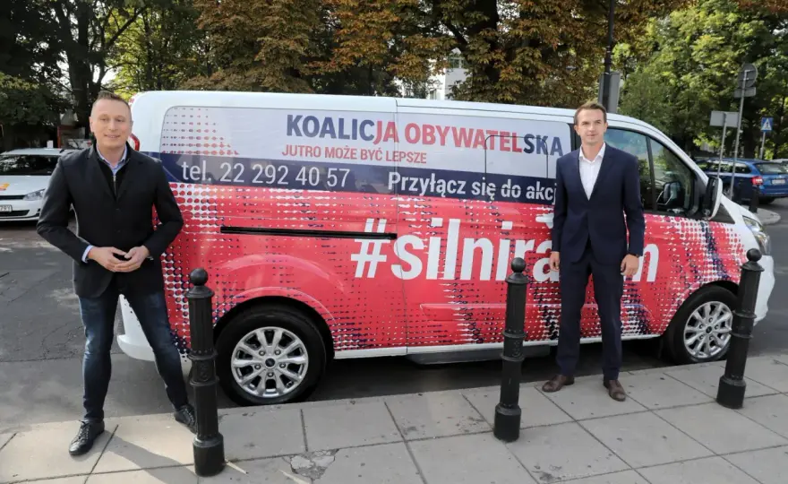 Silni Razem: Co to za ruch i jak wpłynął na politykę?