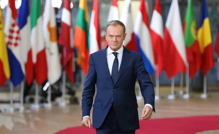 Polskość Donalda Tuska: fakty, mity i kaszubskie korzenie