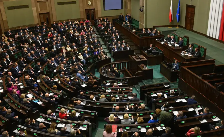 Zaufanie do polityków w Polsce: Przyczyny, skutki i jak je odbudować